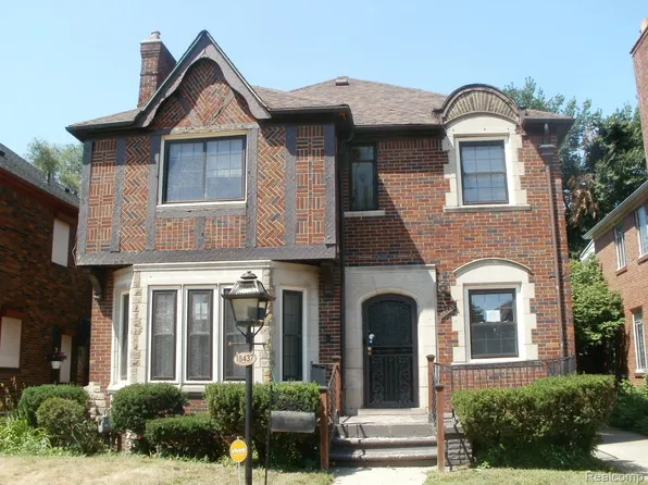 18437 Pennington Dr, Detroit, MI 48221