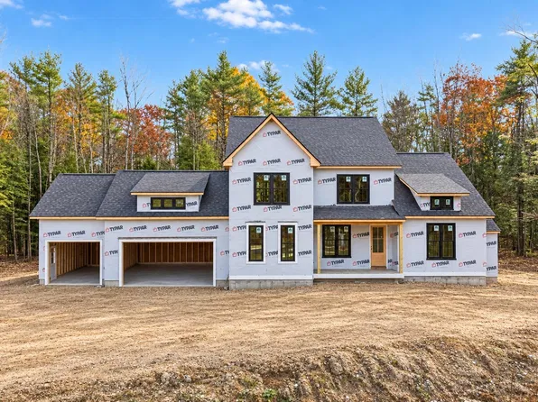 9 Dogwood Circle, Kennebunk, ME 04043
