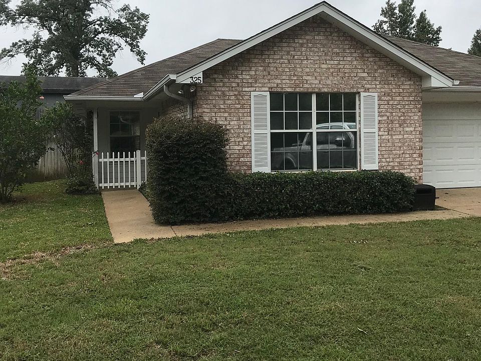 1st image of 325 Willowbrook Ln