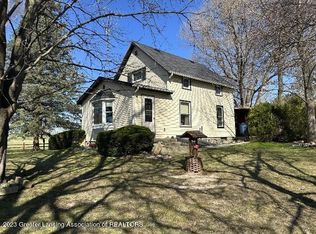 4908 W Five Point Hwy, Charlotte, MI 48813