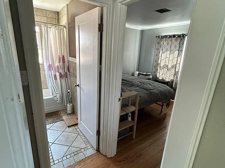 430 Jason Ave N — Photo 9