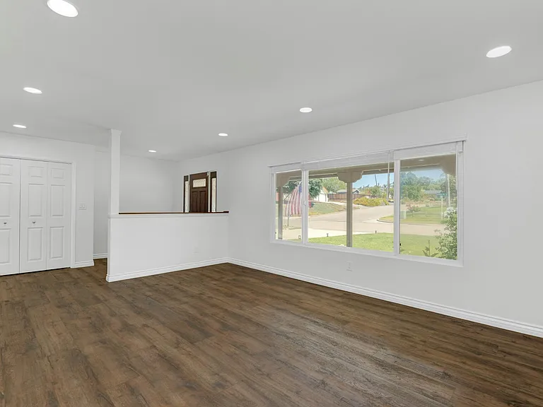 1531 Sundale Rd — Photo 11