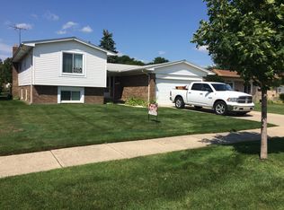 5001 Kebbe Dr, Sterling Heights, MI 48310