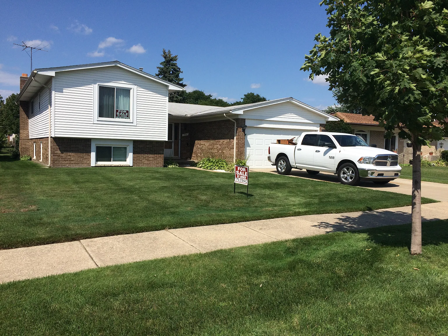 5001 Kebbe Dr photo 1