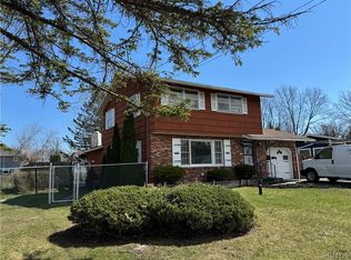 128 Washburn Dr, East Syracuse, NY