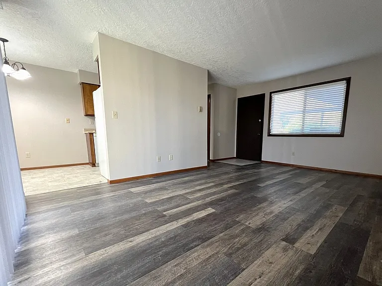2045 Tibbetts Dr — Photo 22