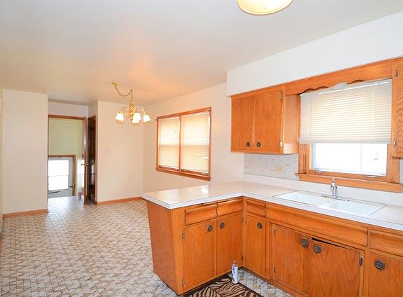 4th image of 11327 S Kedzie Ave
