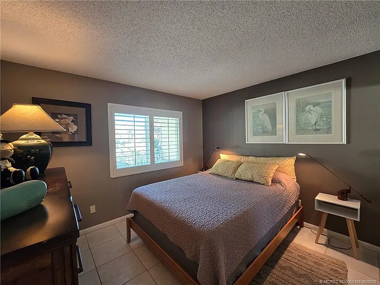5564 NE Gulfstream Way — Photo 23