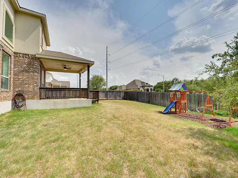 845 Richardson Ln — Photo 40