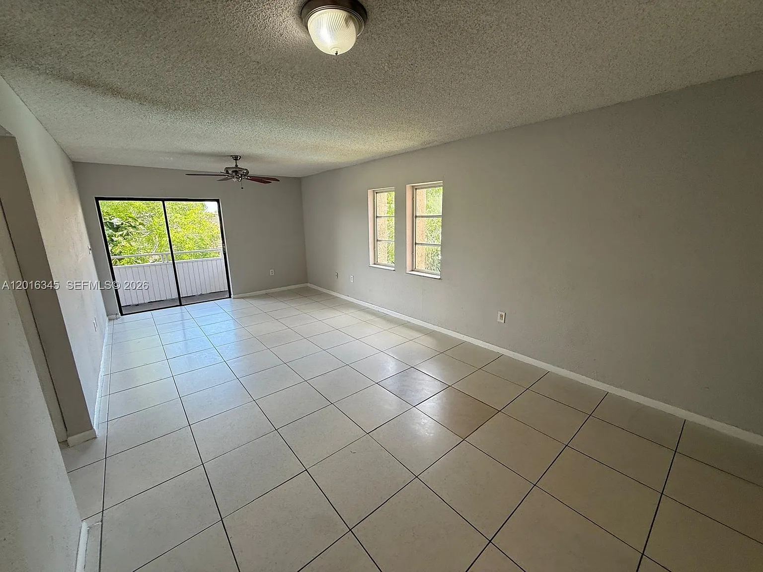 Lakeview Gardens At Miami — Photo 4