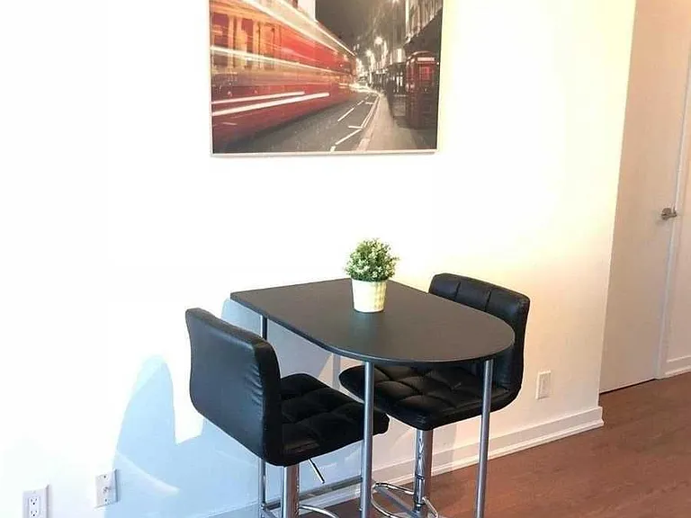 14 York St #5301 — Photo 12