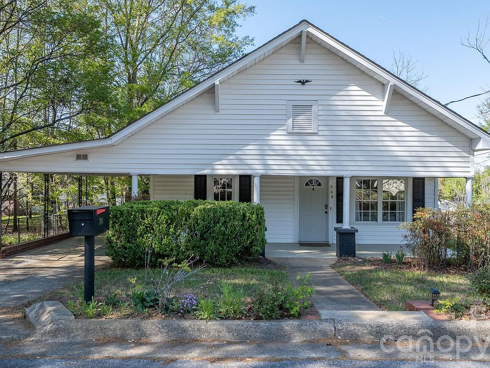 1st image of 304 Garrou Ave SE