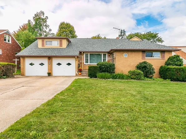 1926 Rush Rd, Wickliffe, OH 44092