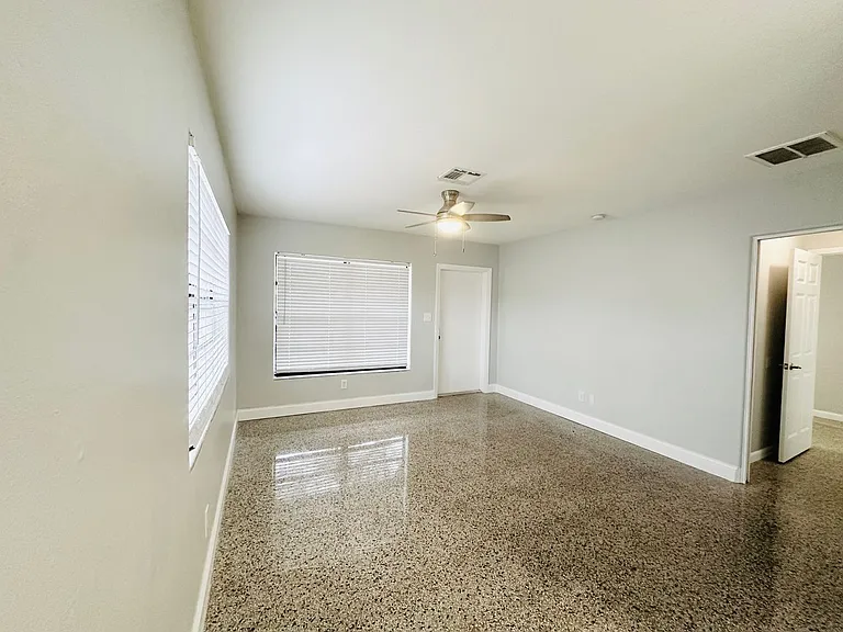 3718 138th Ave N #2 — Photo 4