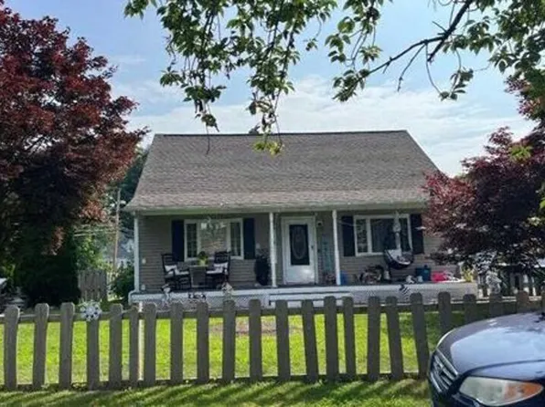 1414 Huntington Rd, Stratford, CT 06614