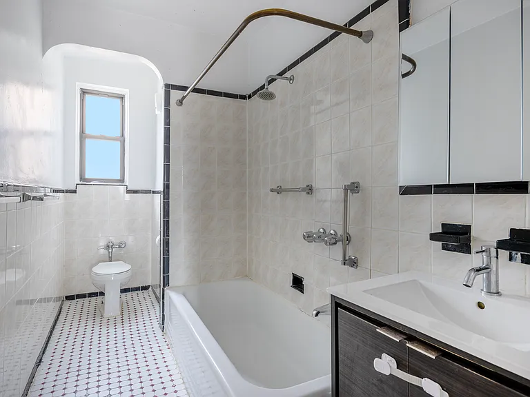 1350 Ocean Pkwy #5F — Photo 7