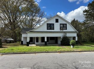 833 9th St NE, Hickory, NC 28601