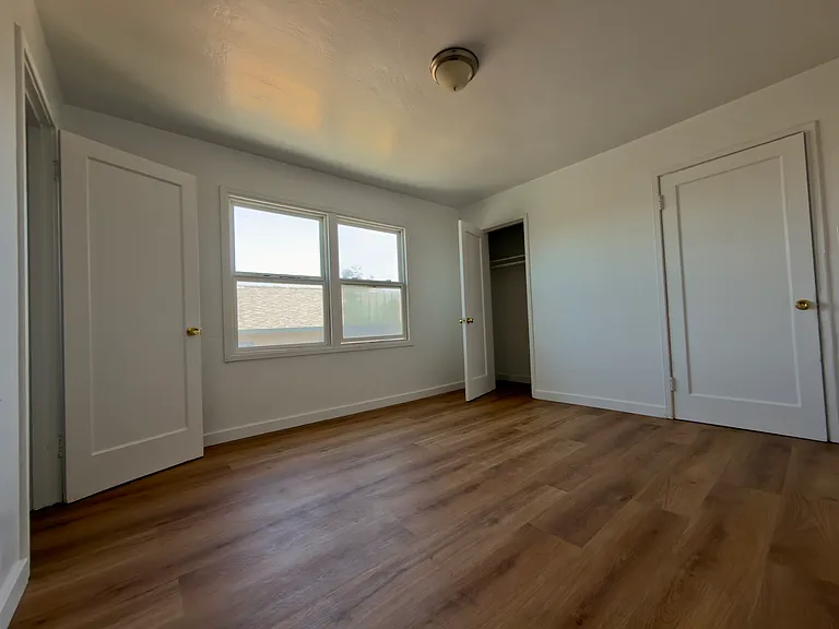 244 S 43rd St #4 — Photo 6