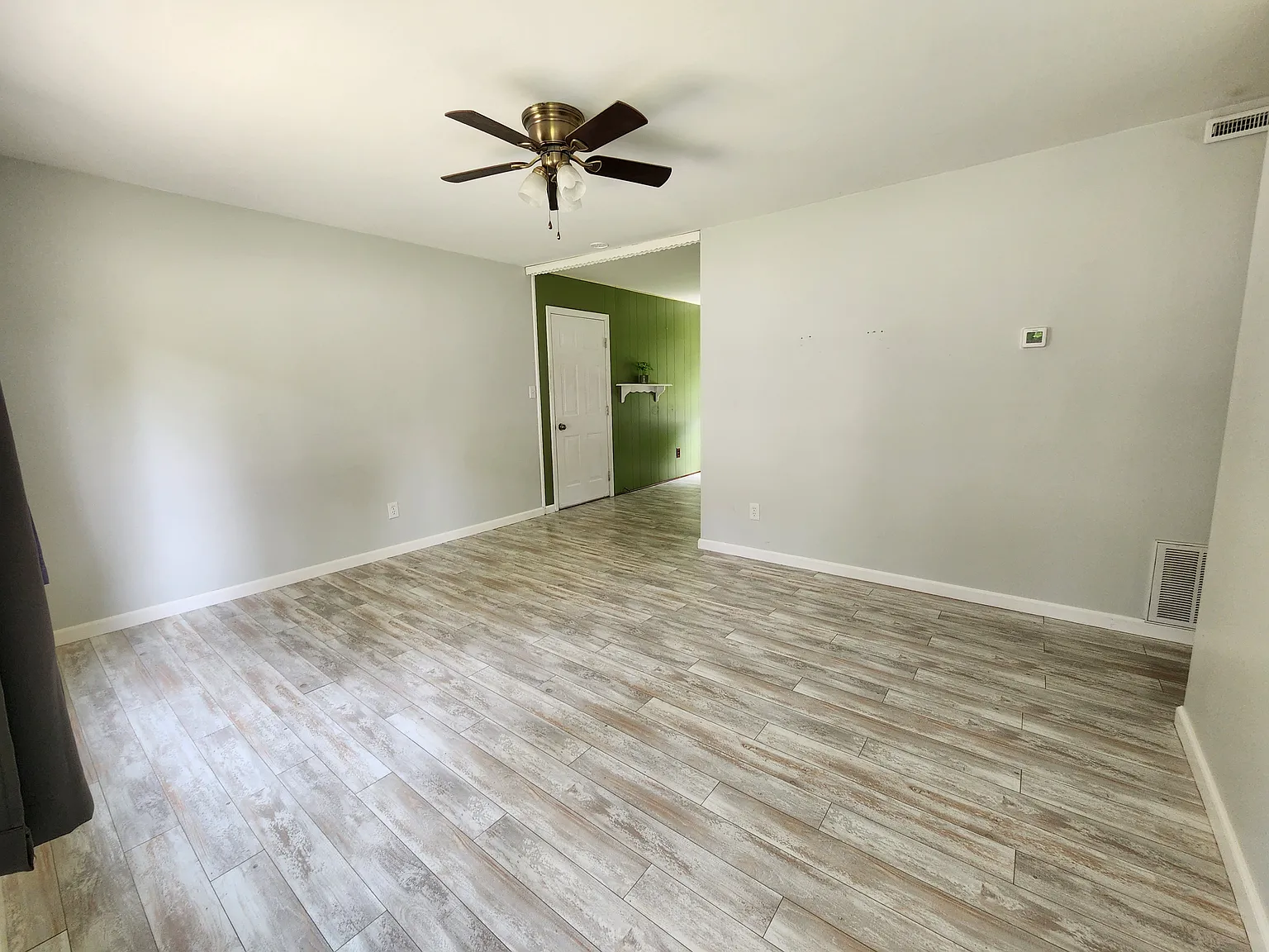 3 bed, 1200 sqft, $1,900 — Photo 3