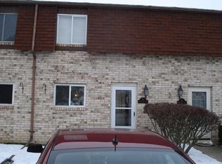 744 Fairway Dr APT 20, Wauseon, OH