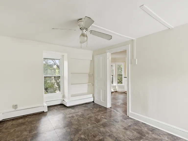 113 King St #3 — Photo 11