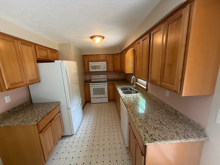 158 Tina Dr #B — Photo 26
