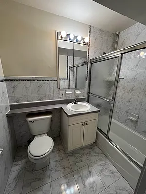 Rented by Salon Realty Corp | media 6