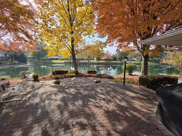 6850 Guildford Dr, Shelby Township, MI 48316