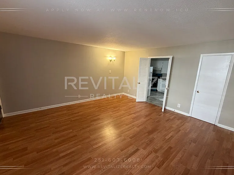 1504 Dauphin St #6 — Photo 18