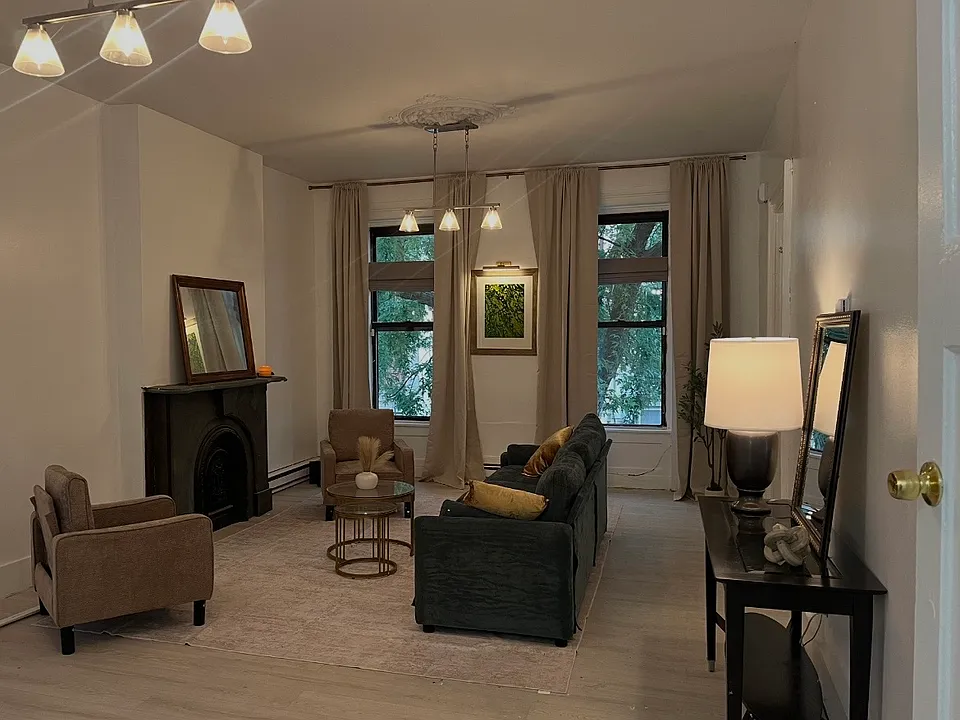 75 1st St #2