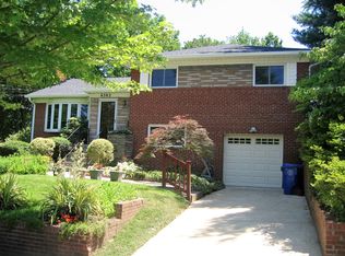 6302 Wilson Ln, Bethesda, MD 20817