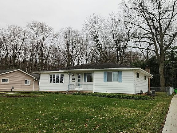 2nd image of 32709 Belle Rd