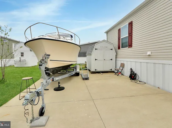 38362 Squirrel Rd, Ocean View, DE 19970