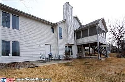 4th image of 5427 S 74th St