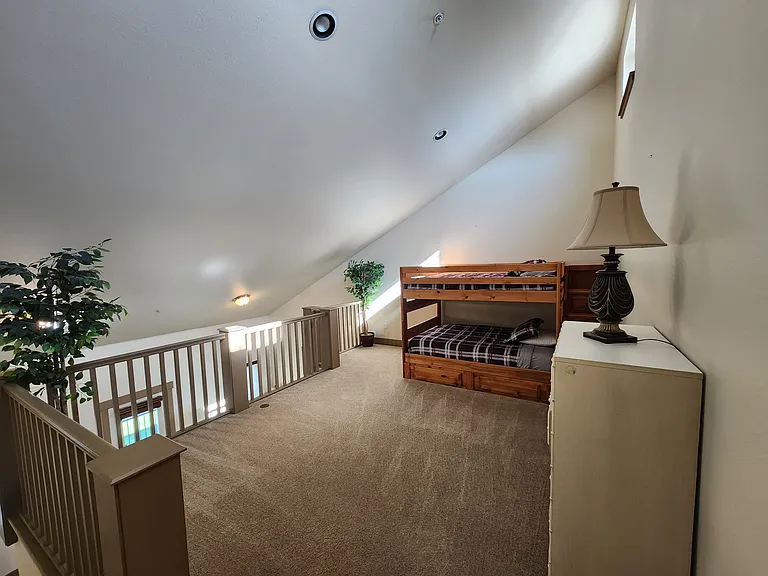528 Silverleaf Dr — Photo 18