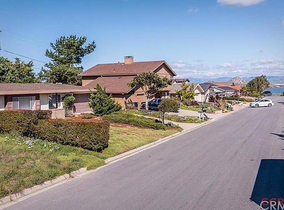 View from front of home looking toward bay and Morro Rock