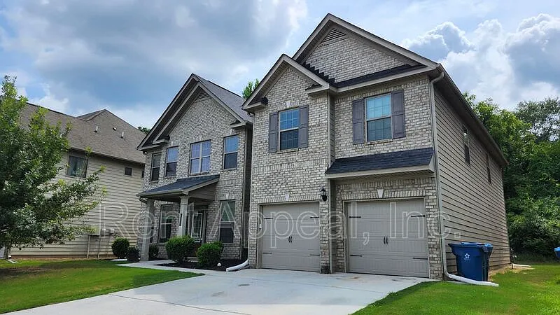 3523 Woodshade Dr