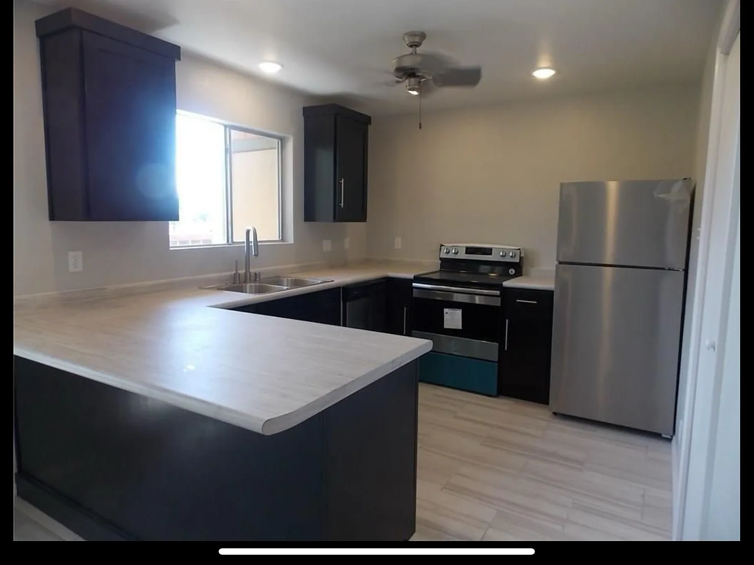1644 Lomaland Dr — Photo 4