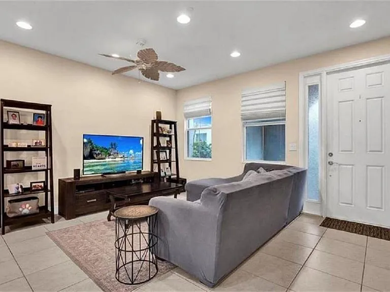 2930 Cascada Isles Way — Photo 5