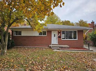 8630 N Evangeline St, Dearborn Heights, MI 48127