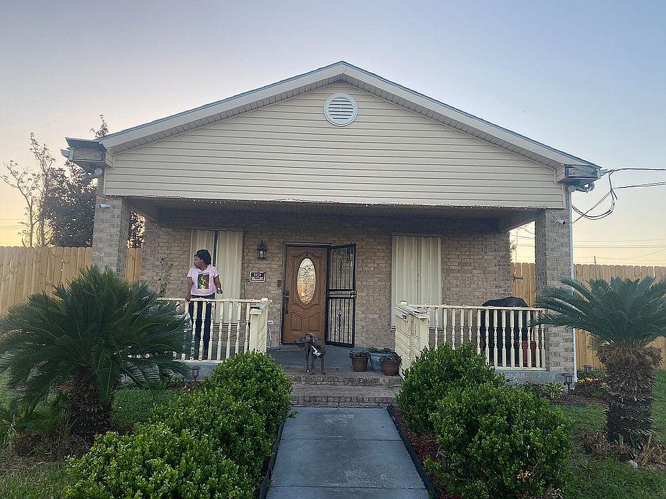 1st image of 3422 Piety St