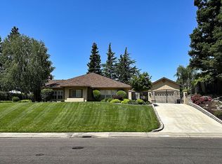 10113 Del Almendra Dr, Oakdale, CA