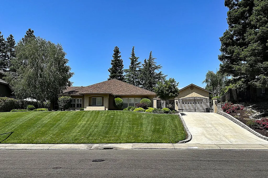10113 Del Almendra Dr photo 1