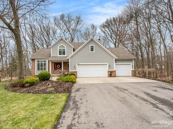 4227 Trail East Dr NE, Ada, MI 49301