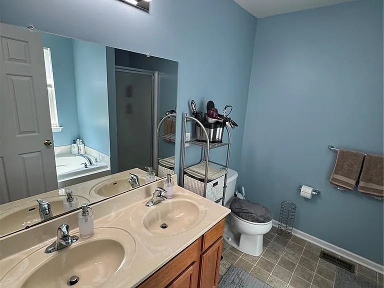 1081 Tudor Dr — Photo 23
