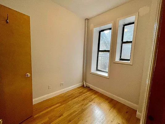 Rented by J PRESTON AND ASSOCIATES INC | media 8