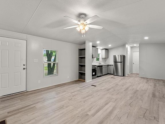 3rd image of 367 Box Rd