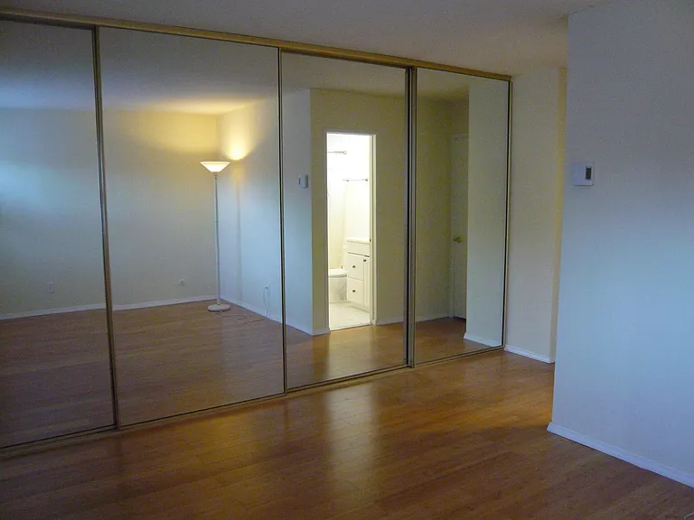 4404 Bond St #L — Photo 17