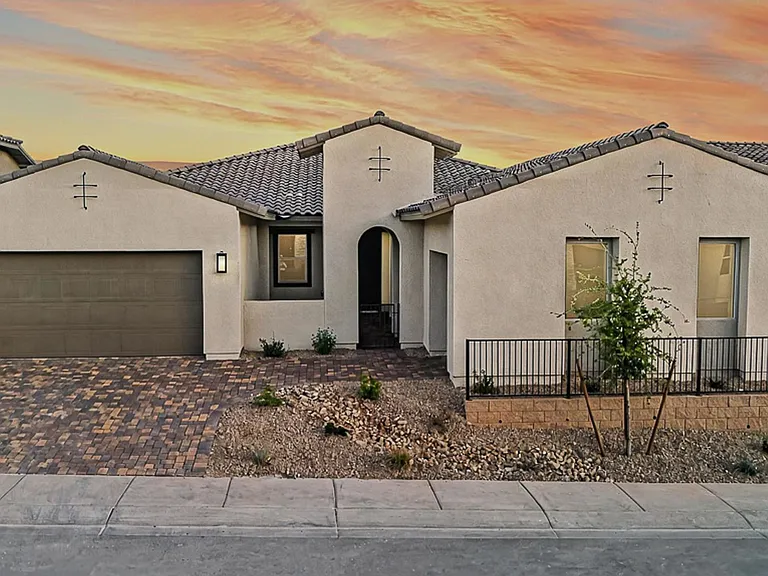 349 Tigullio Ave — Photo 34