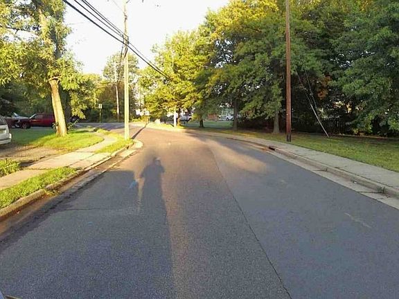 Exterior Neighborhood (street photo)